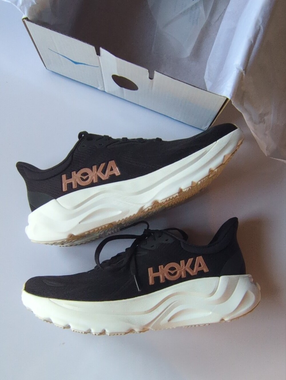 NIB Hoka Arahi 8 Womens Size 8.5B Black Rose Gold Shoes Athletic 1168691